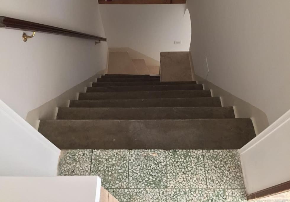 オストゥーニ Terry'S Houseヴィラ エクステリア 写真